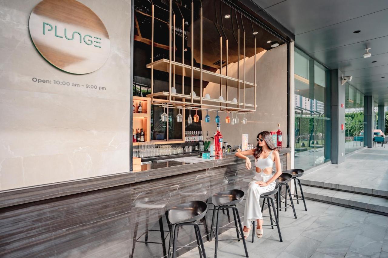 Carlton Hotel Bangkok Sukhumvit Exterior foto Plunge Bar